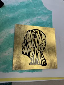 Wandgestaltung und Malerarbeiten in Erlangen mit Farbe und Holz, individuelle Innenraumgestaltung und dekorative Techniken, Schreinerei