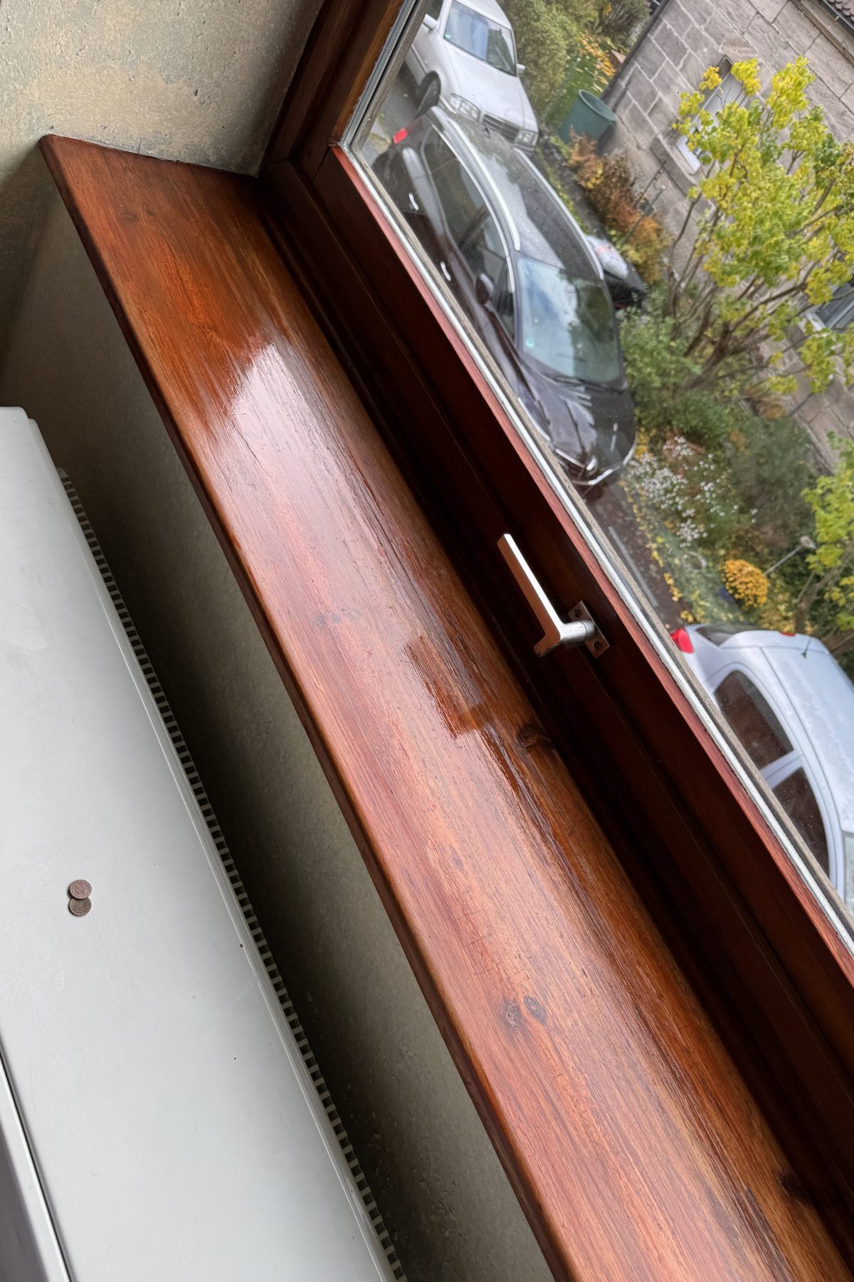 Wandgestaltung und Malerarbeiten in Erlangen mit Farbe und Holz, individuelle Innenraumgestaltung, Lasur, Holzschutz