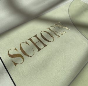 Wandgestaltung und Malerarbeiten in Erlangen mit Farbe und Holz, individuelle Innenraumgestaltung und dekorative Techniken, Schoen